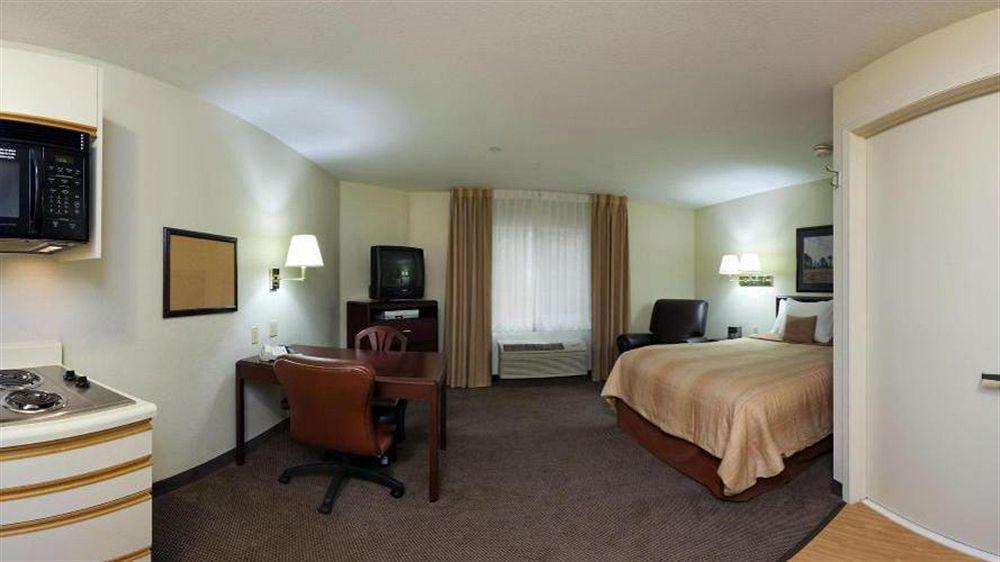 Hotel Sonesta Simply Cleveland Airport
